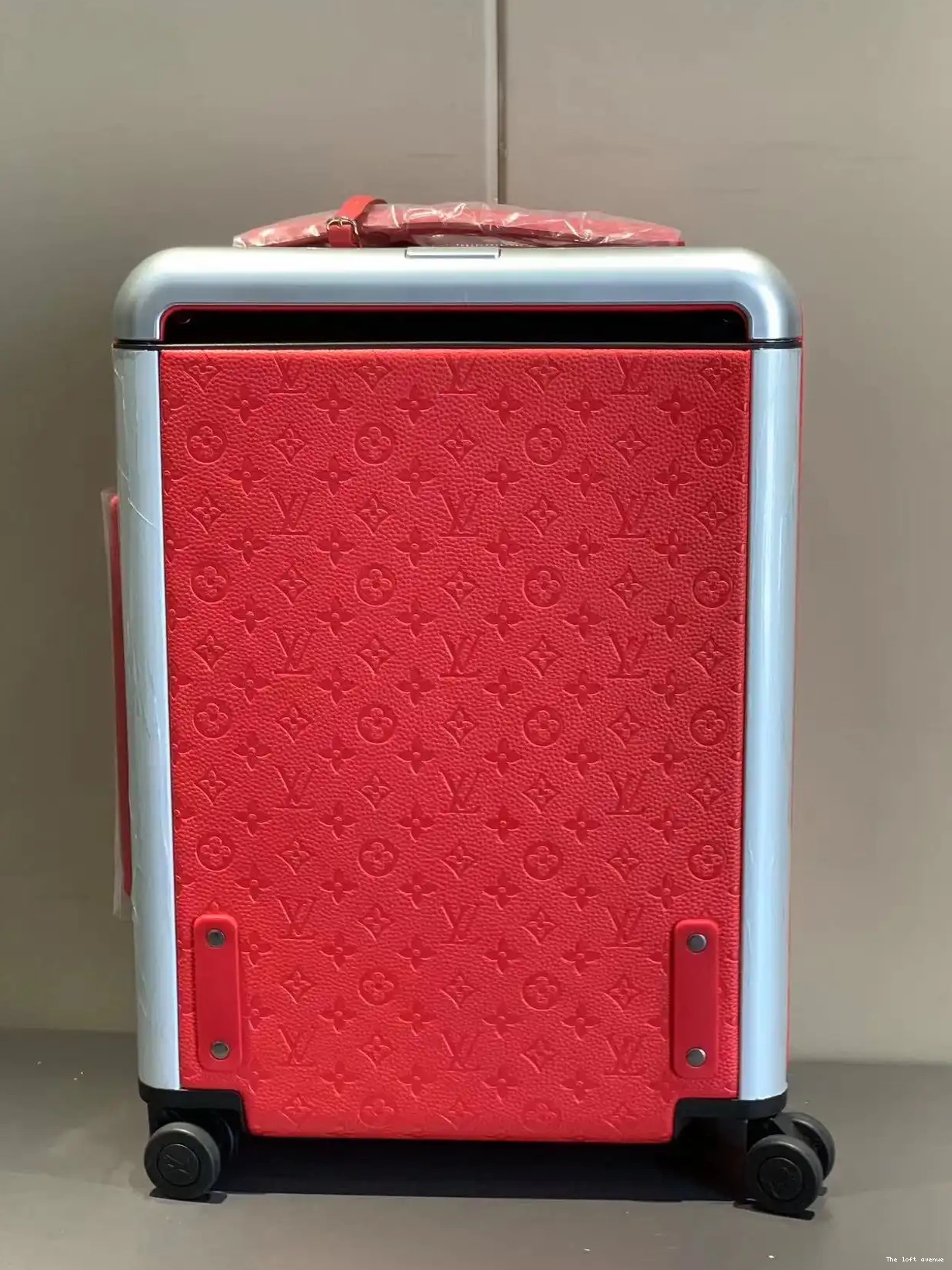 CUSTOM 55 SUITCASE HORIZON 37L TAURILLON RED 0611